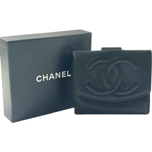 CHANEL Handbags - CHANEL Black Caviar Timeless 'CC' Compact Wallet